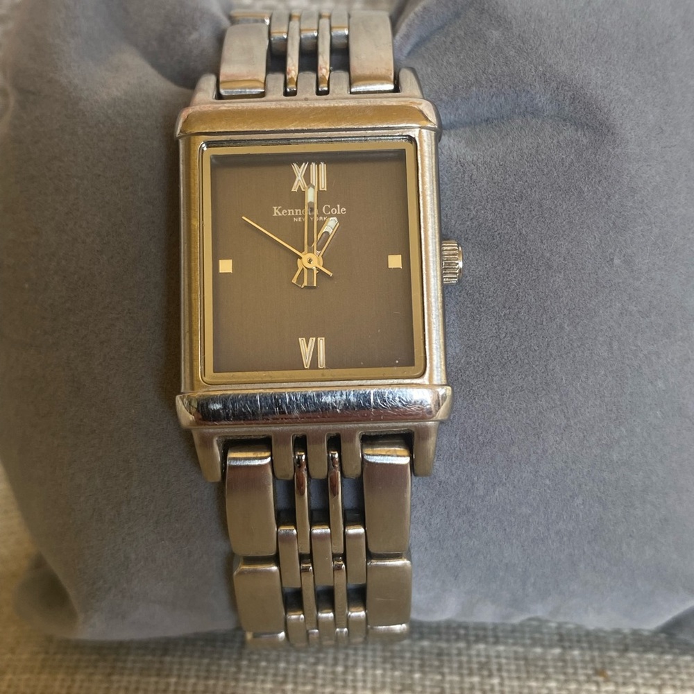 Women’s Kenneth Cole Watch in stainless steel